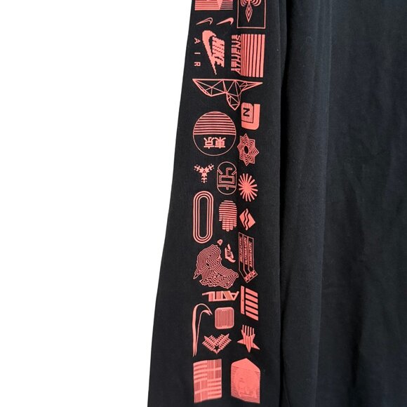 Nike Men's Sportswear Worldwide Long Sleeve Black Tee - Size Large - Picture 7 of 11